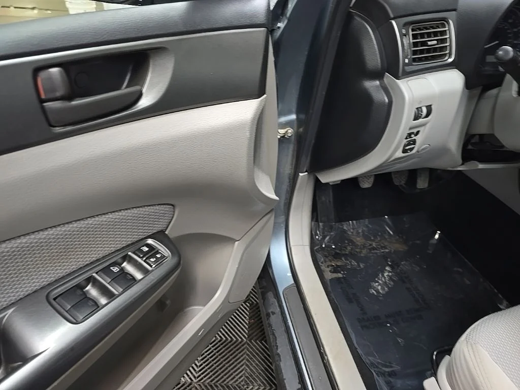 Used 2011 Sage Green Metallic Subaru 2.5X image 26