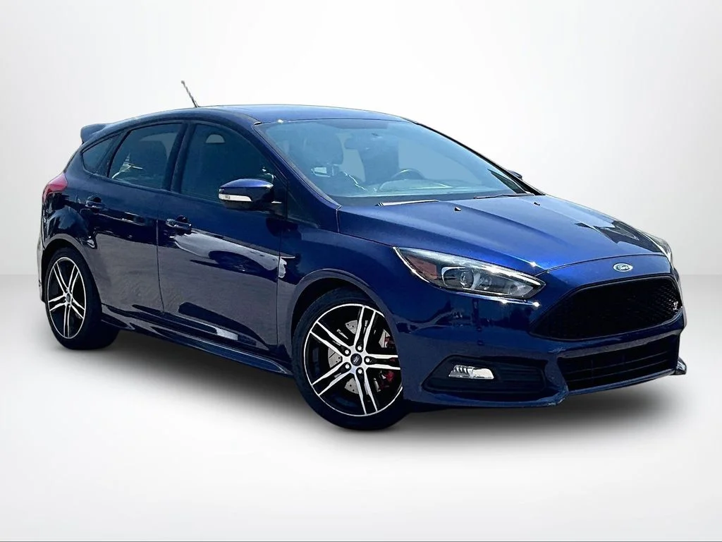 Used 2016 Blue Ford ST image 11