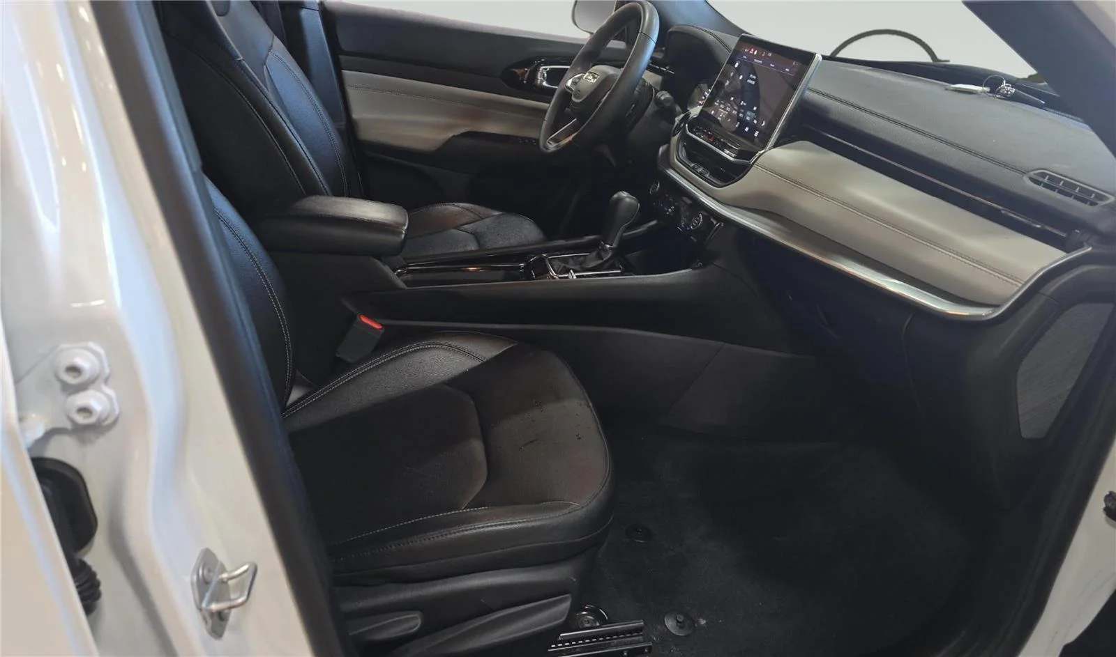 2025 Jeep Compass Limited - Photo 12
