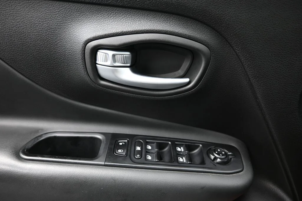 Used 2022 Graphite Gray Jeep Trailhawk image 22
