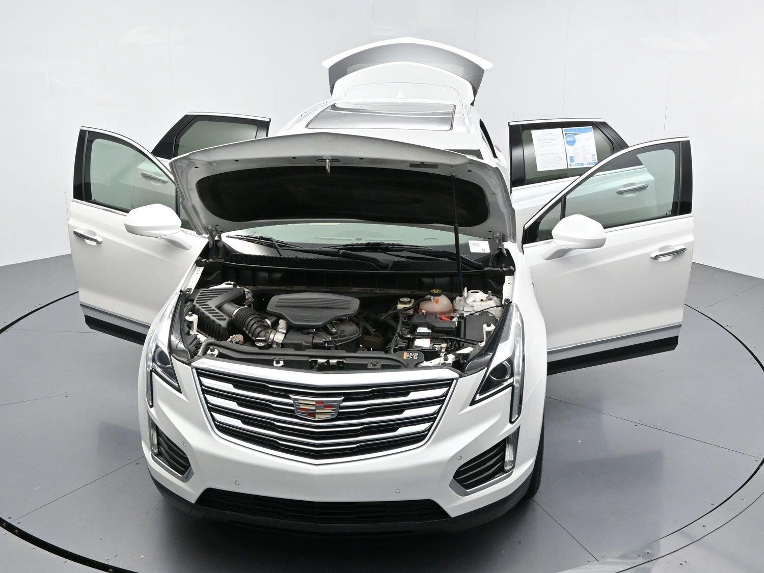 Used 2017 CRYSTAL WHITE TRICOAT Cadillac Luxury FWD image 49