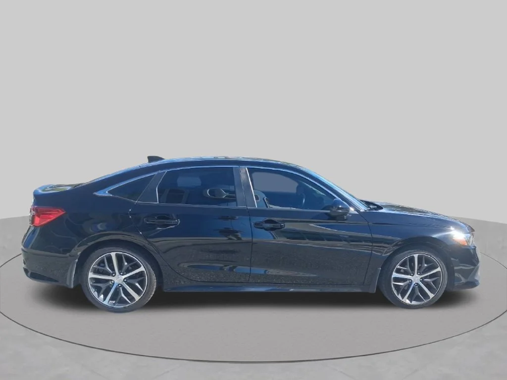 Used 2024  Honda Touring image 4