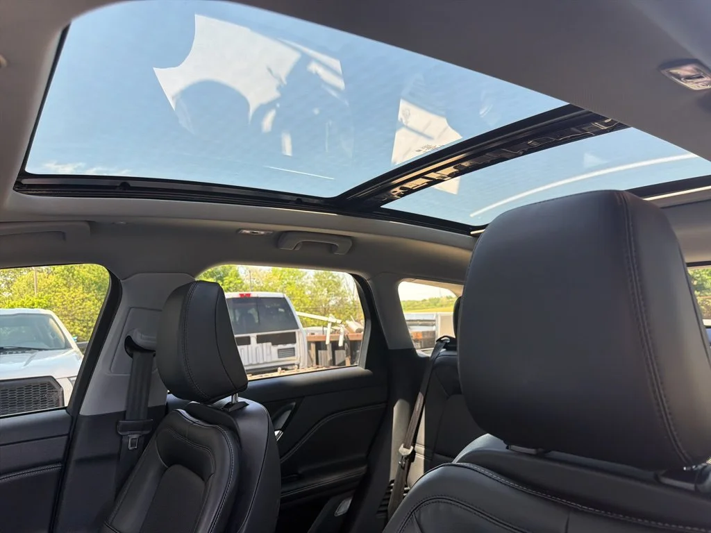 Used 2022 Infinite Black Metallic Lincoln Reserve image 19