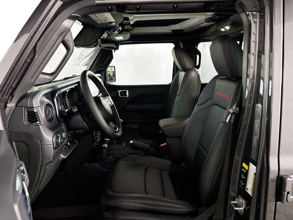 New 2026 Granite Crystal Metallic Clear-Coat Exterior Paint Jeep  image 11