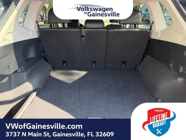 Certified Used 2024 Platinum Gray Metallic Volkswagen SE image 7
