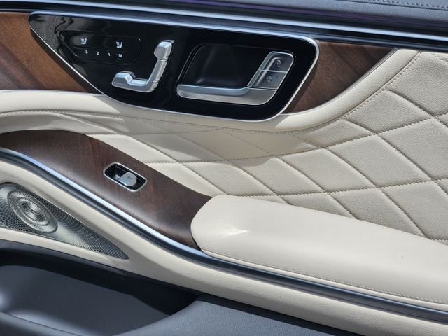 New 2027 Black Mercedes-Benz S 580 image 17
