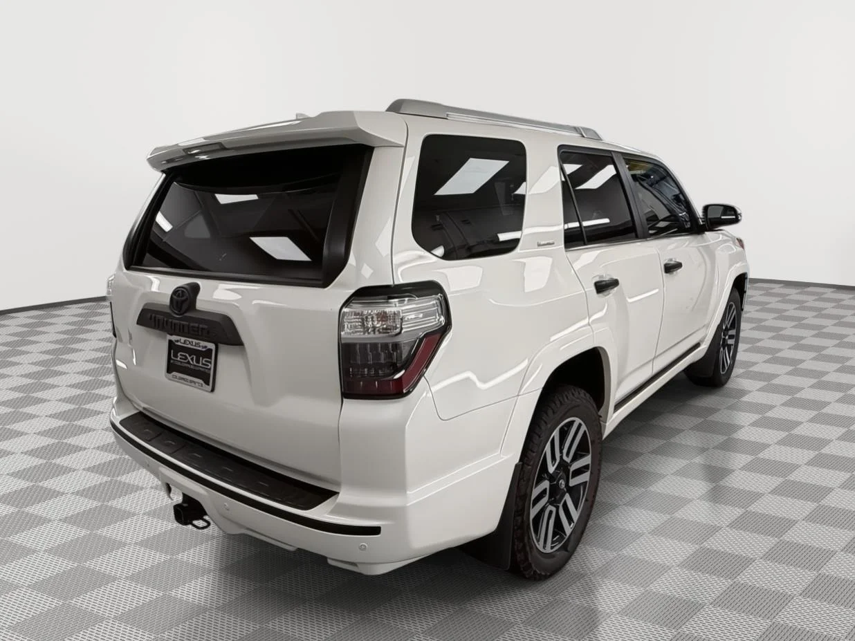 Used 2023 Blizzard Pearl Toyota Limited image 6