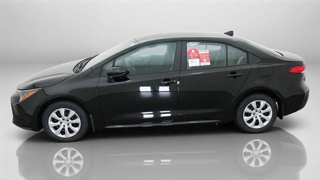 New 2027 Inked Toyota LE image 2