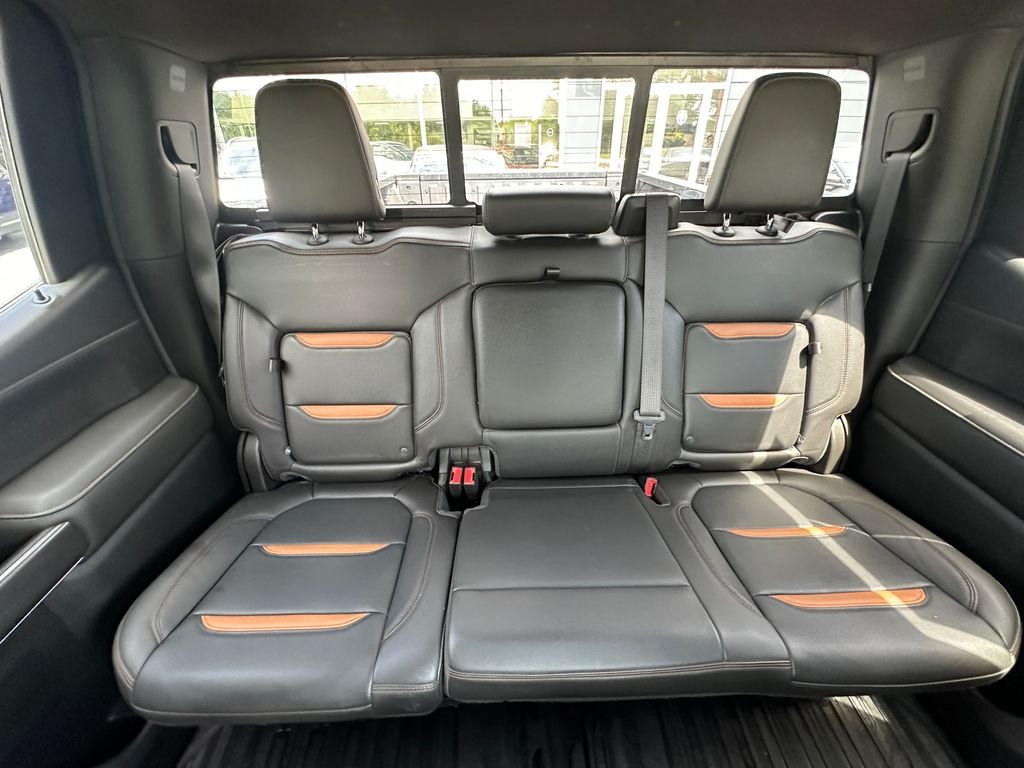 Used 2020 Black GMC AT4 image 25