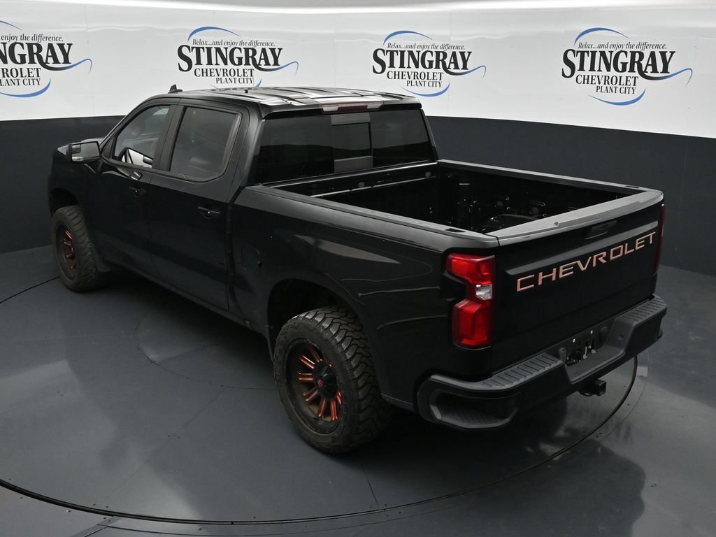 Used 2019 BLACK Chevrolet RST image 22