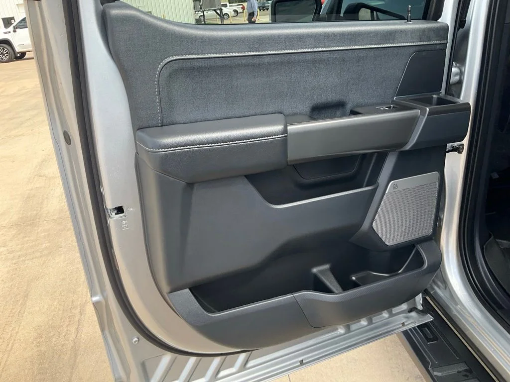 Used 2024 Silver Ford Lariat image 29