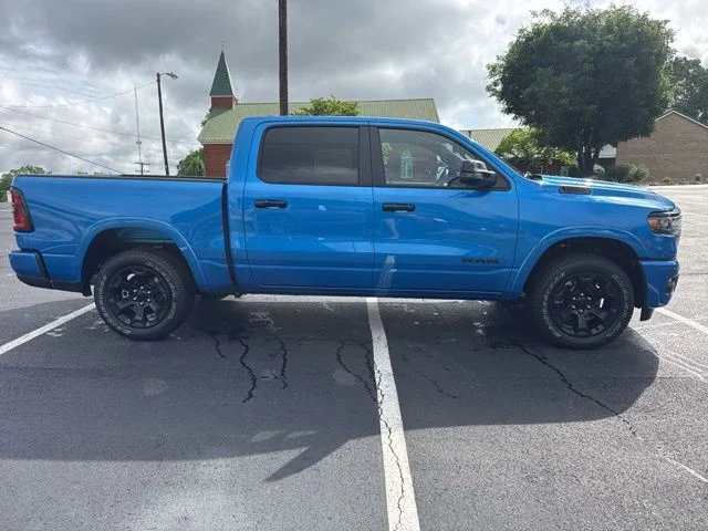 New 2026 Hydro Blue Pearl-Coat Exterior Paint RAM Big Horn/Lone Star image 8