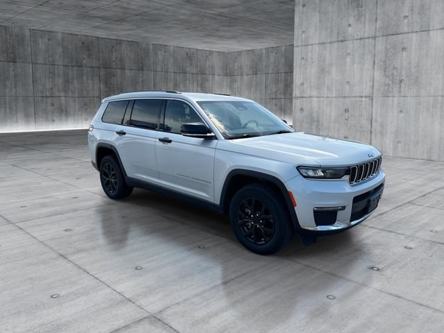 Used 2021 Silver Jeep Limited image 2