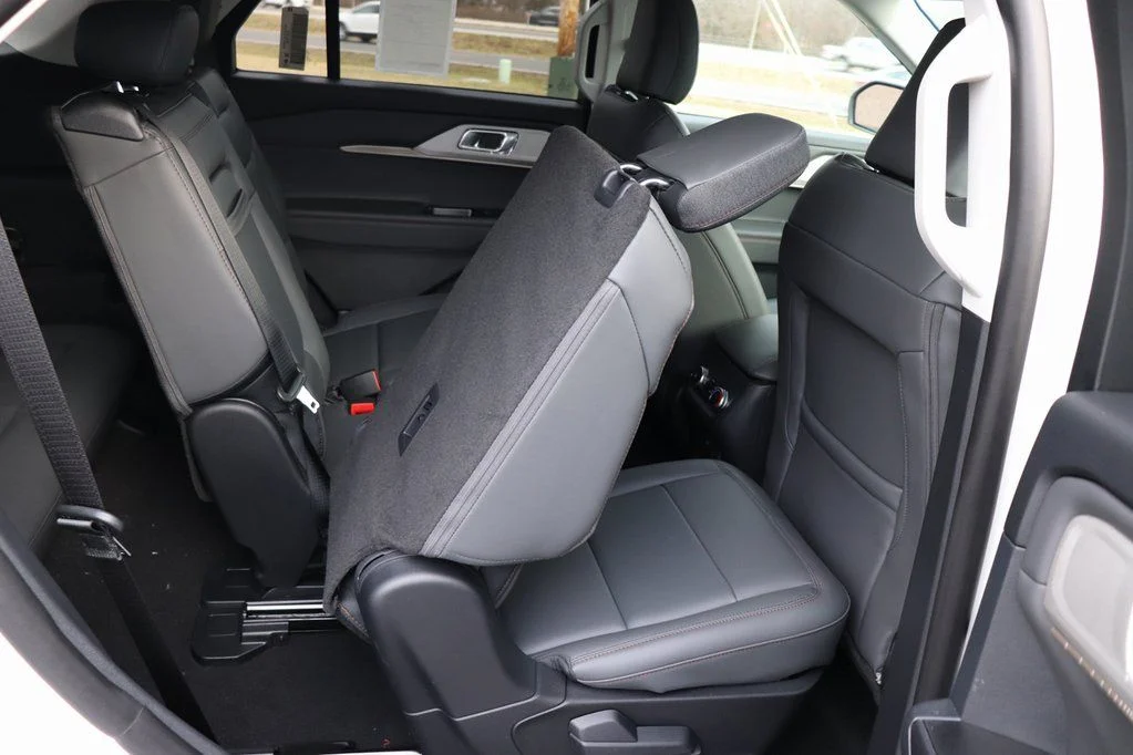 New 2026 Star White Metallic Tri-Coat Ford Active image 19