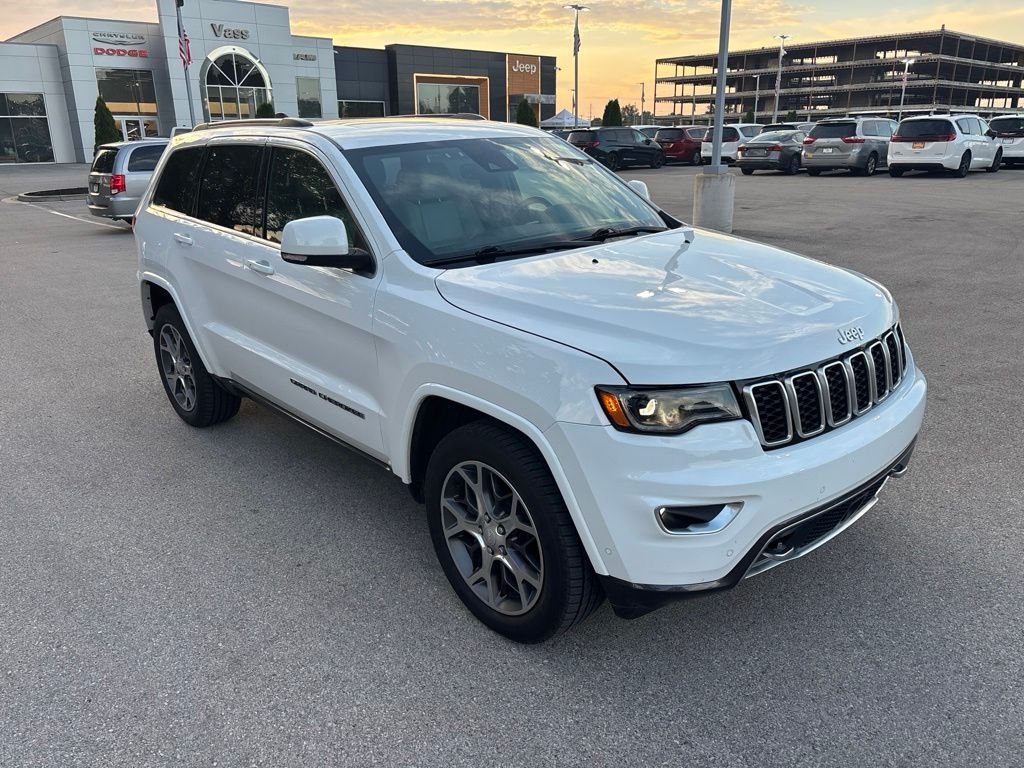 Used 2018 White Jeep Limited image 7