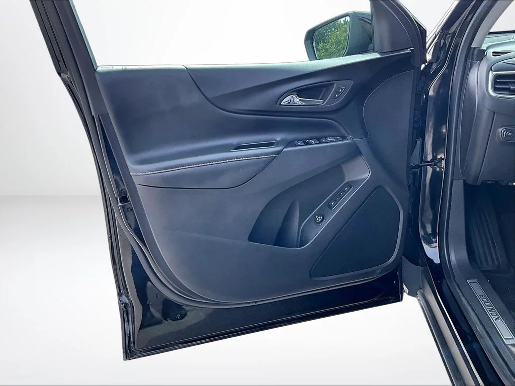 Used 2023 Black Chevrolet Premier image 23