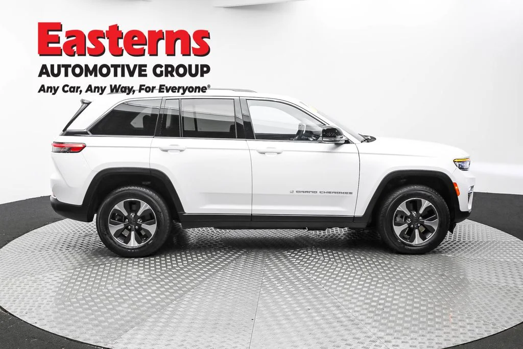 Used 2023 White Jeep 4xe image 4