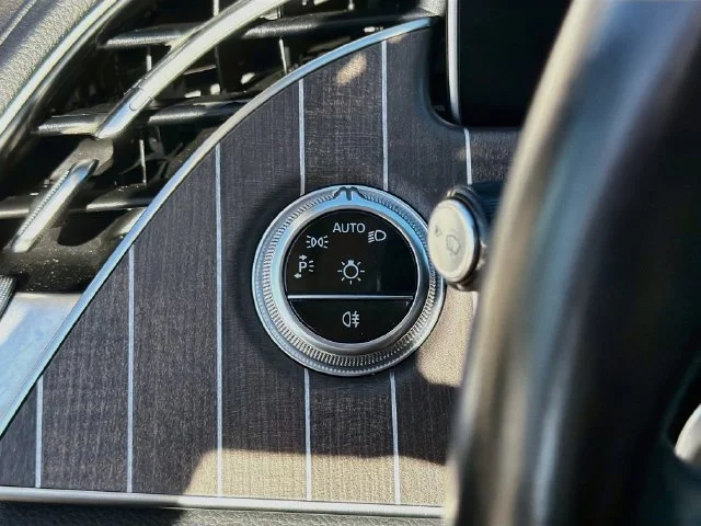 2025 Mercedes-Benz E-Class E350 - Photo 35
