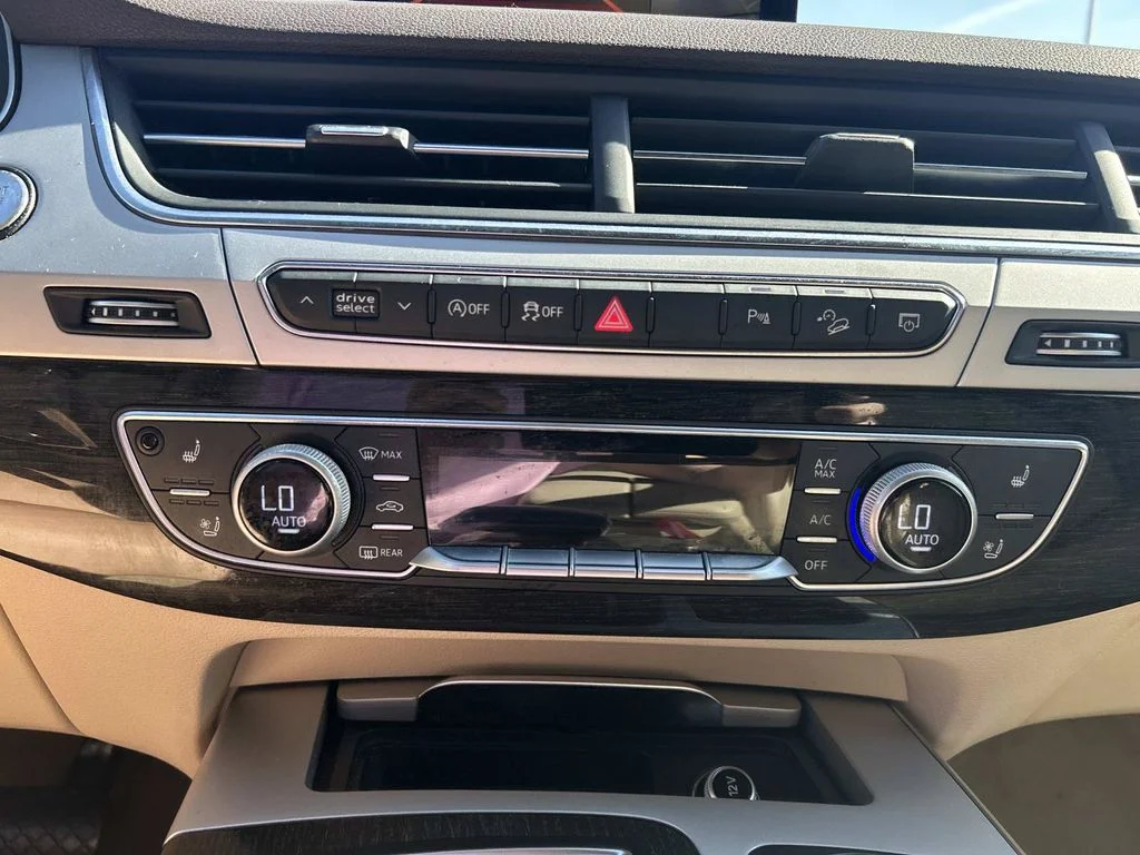 Used 2018  Audi 2.0T Premium Plus image 40