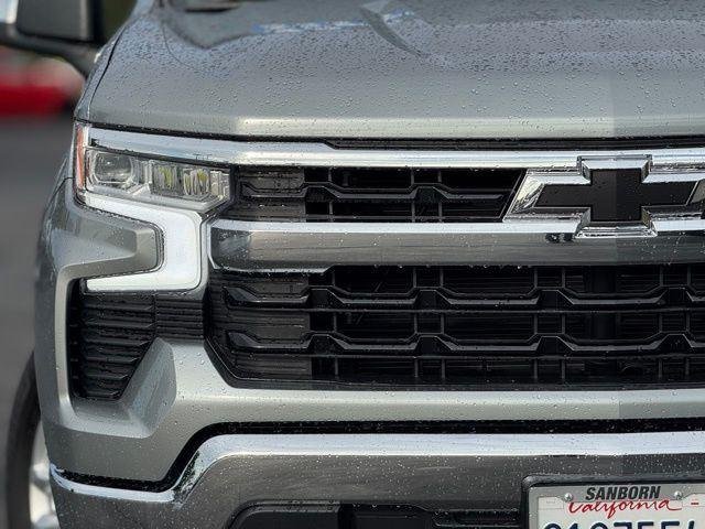 2025 Chevrolet Silverado 1500 LT - Photo 4