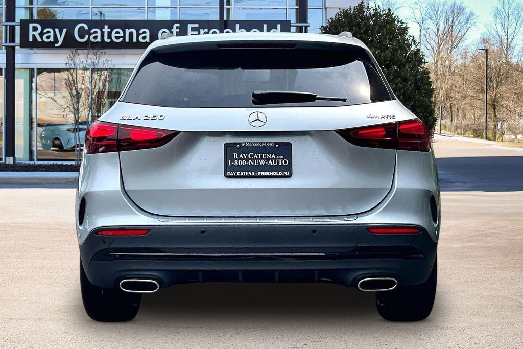 New 2026 Cirrus Silver Metallic Mercedes-Benz GLA 250 image 4