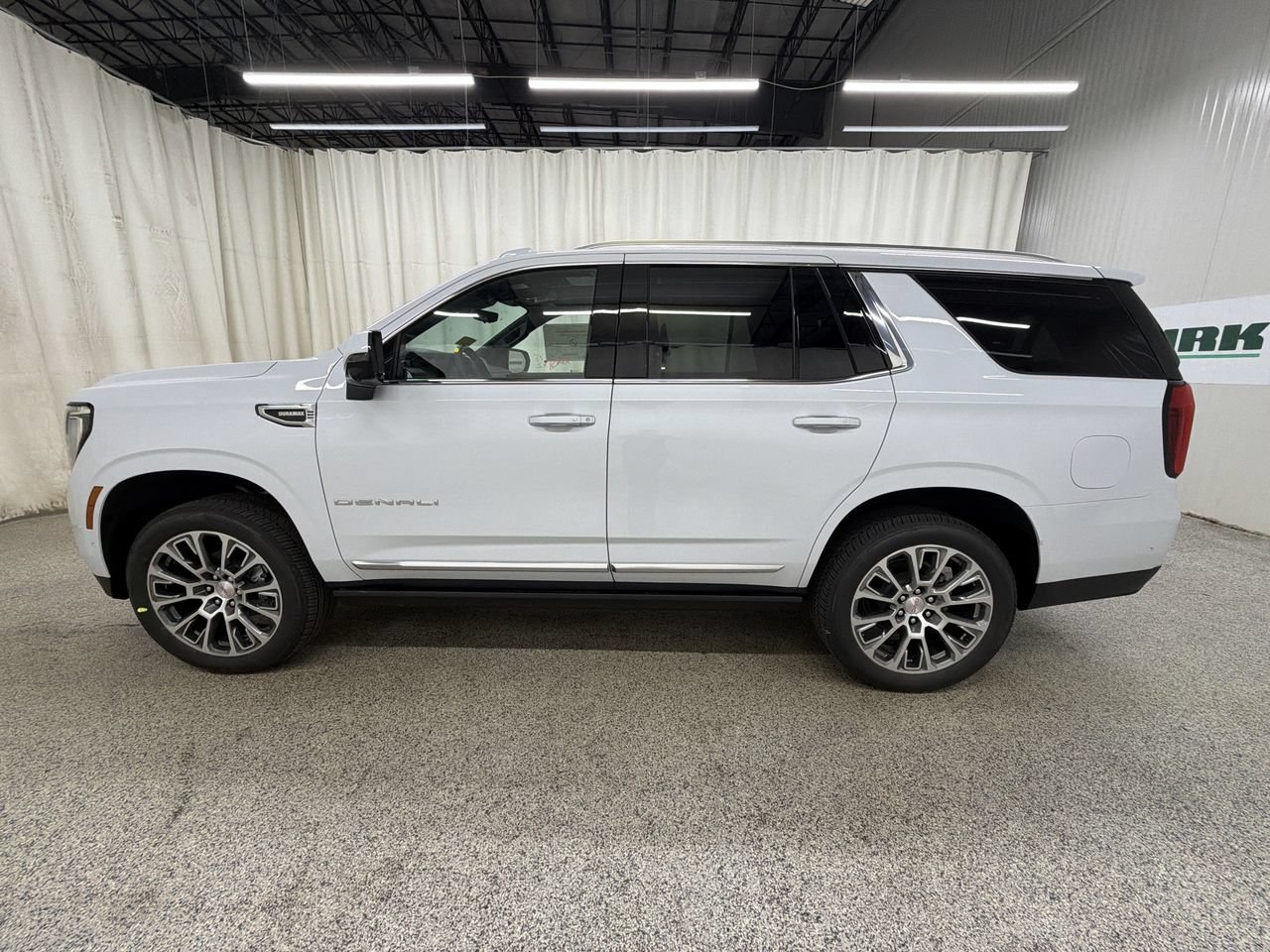 2026 GMC Yukon Denali - Photo 6