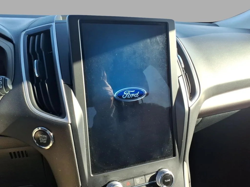Used 2024 White Ford SEL image 23