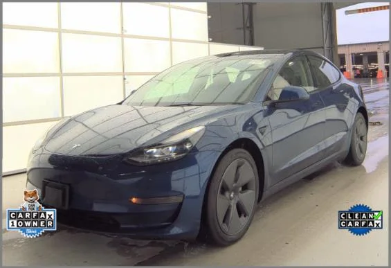 2023 Tesla Model 3 -'s photo
