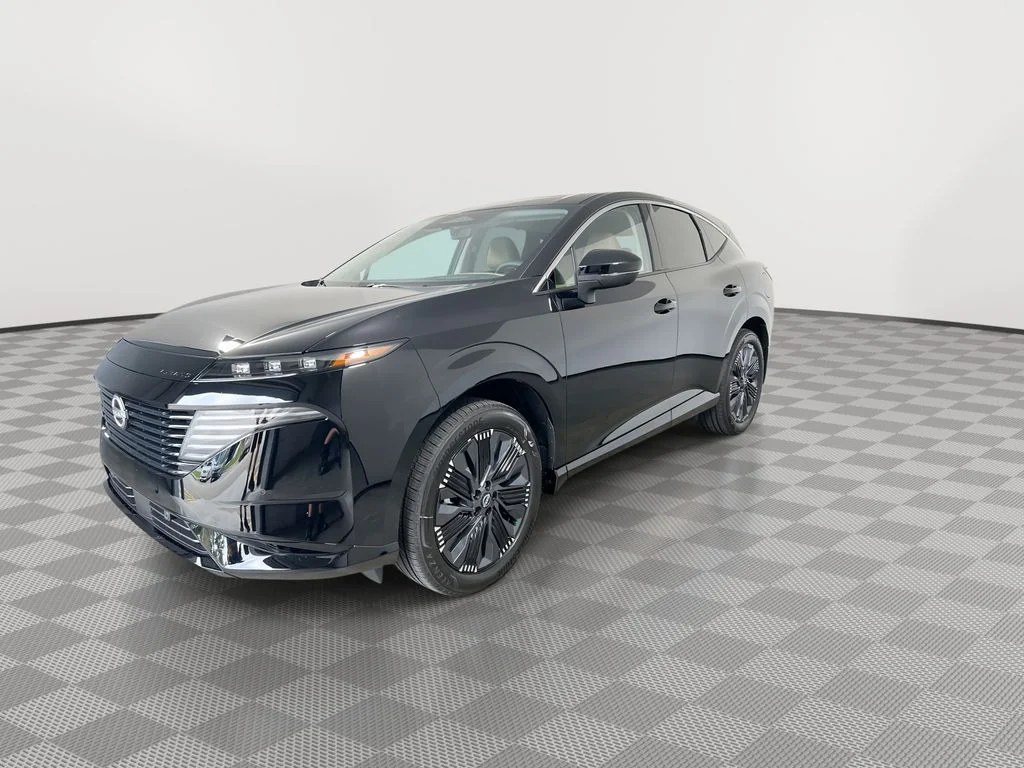 New 2026 Super Black Nissan Platinum image 4