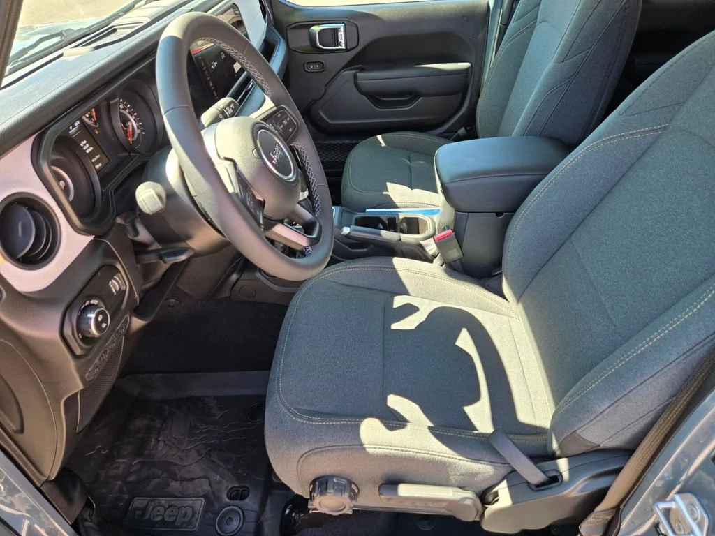 Used 2025 Gray Jeep Sport S image 10