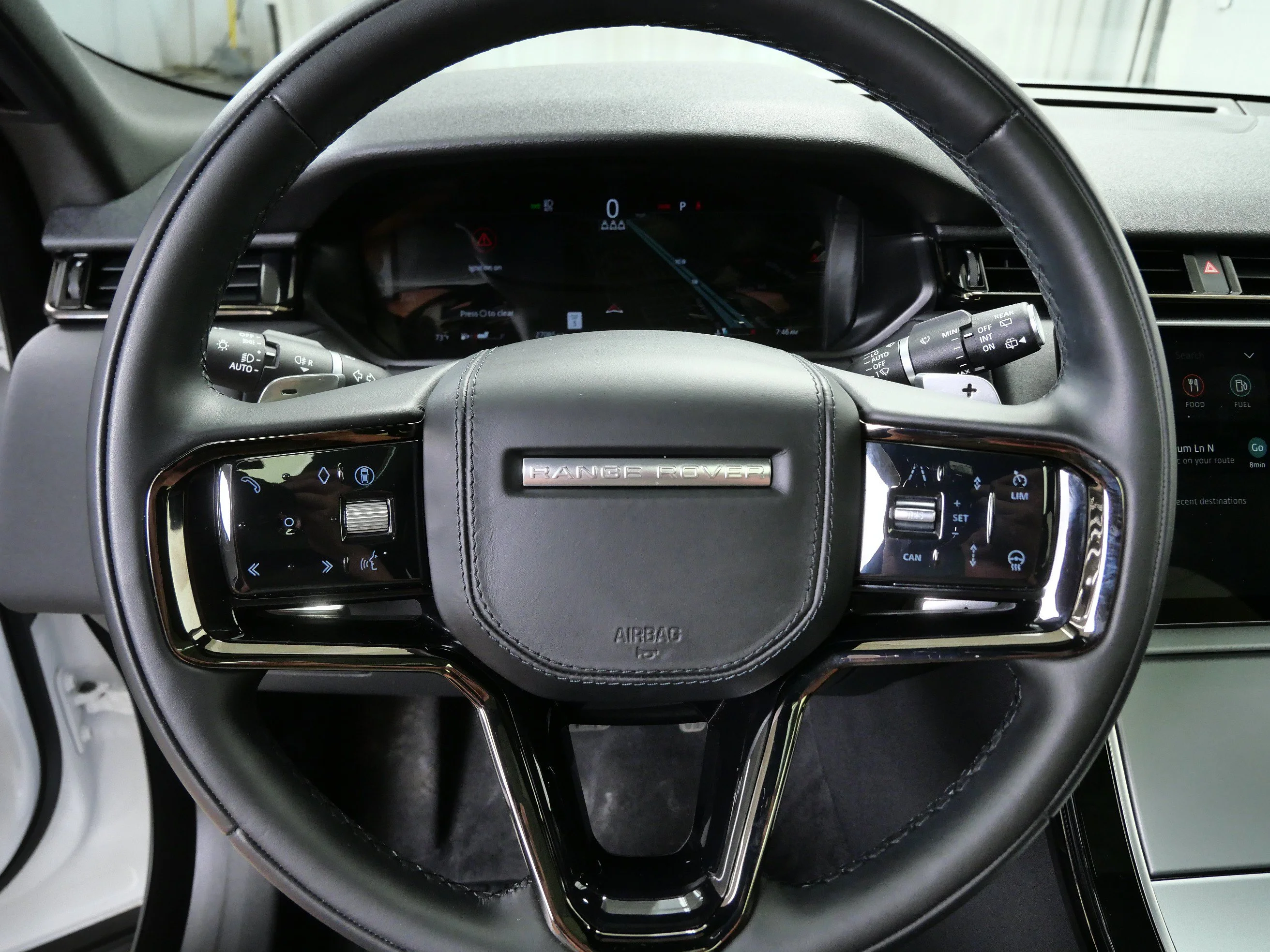 Used 2025 Fuji White Land Rover P250 S image 27