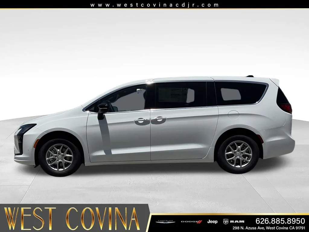 New 2027 Bright White Clear-Coat Exterior Paint Chrysler Select image 12