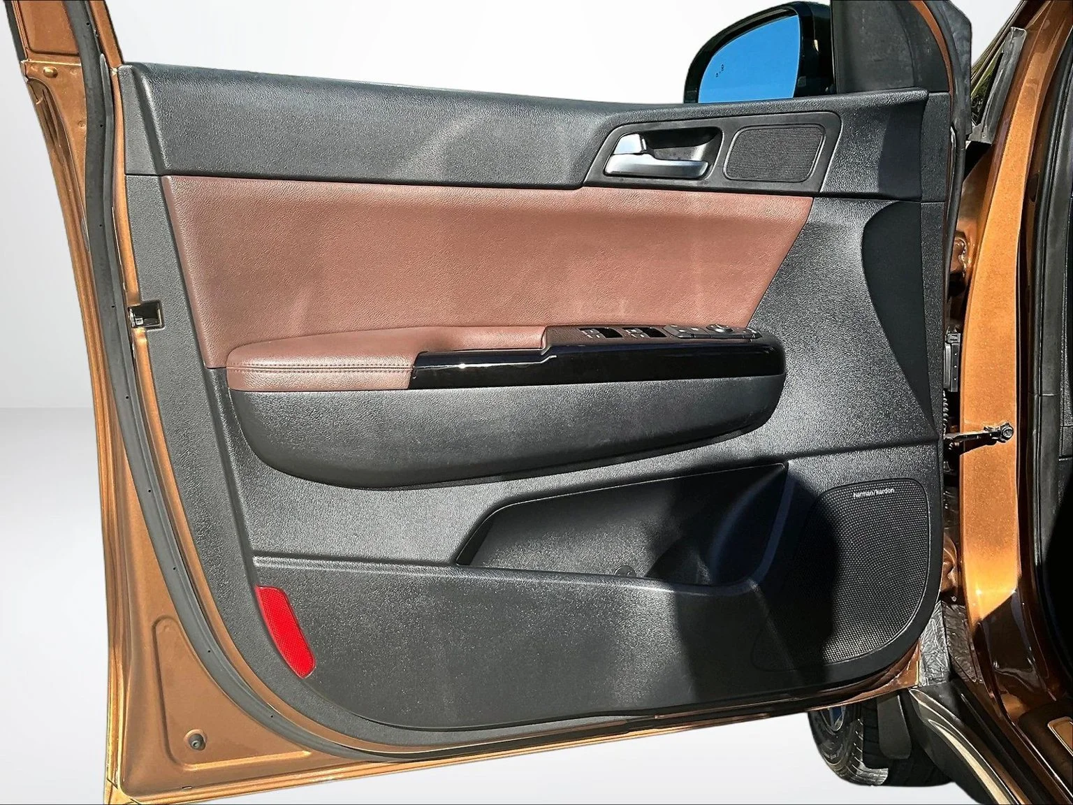 Used 2017 Brown Kia SX image 23