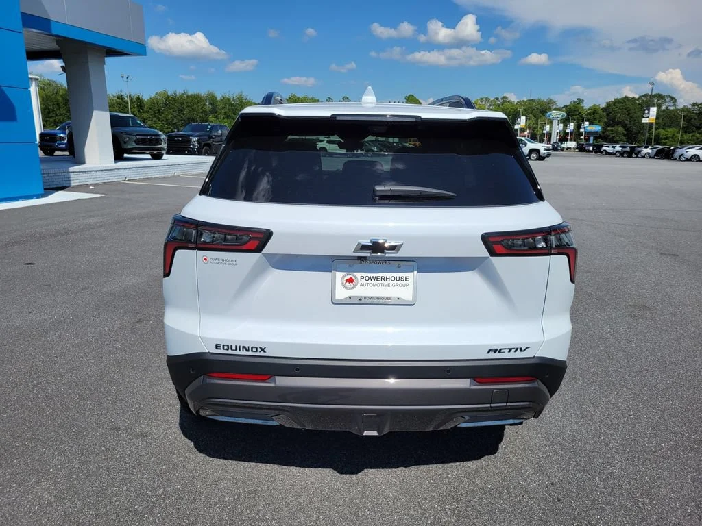 New 2027 Polar White Tricoat Chevrolet ACTIV image 5