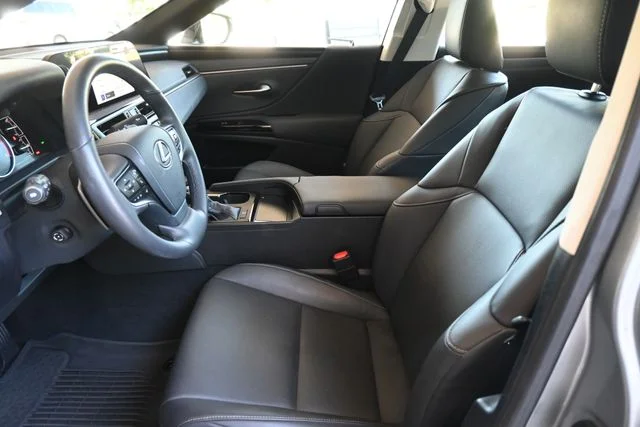 Used 2023 Silver Lexus 350 image 17