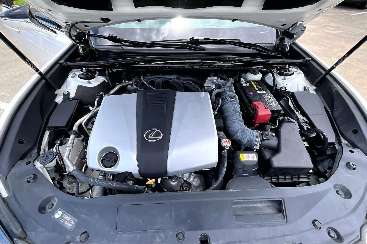 Used 2023 Eminent White Pearl Lexus  image 29