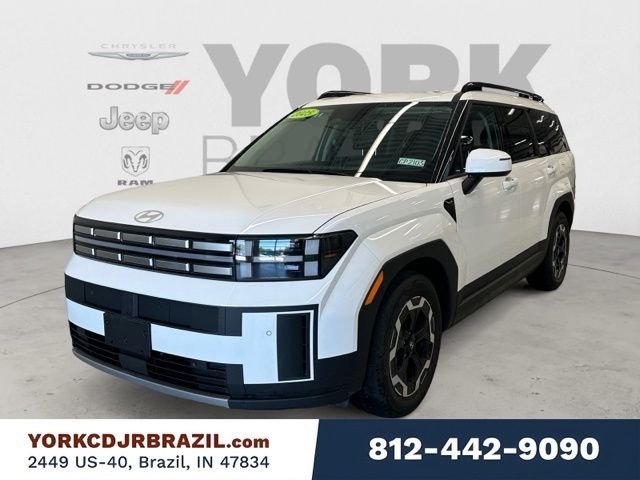 Used 2025 White Hyundai SEL image 1