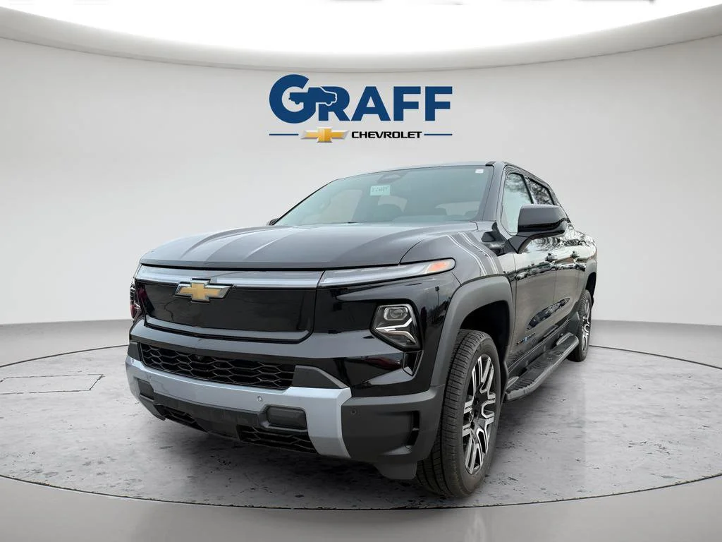 2026 Chevrolet Silverado EV LT - Photo 13