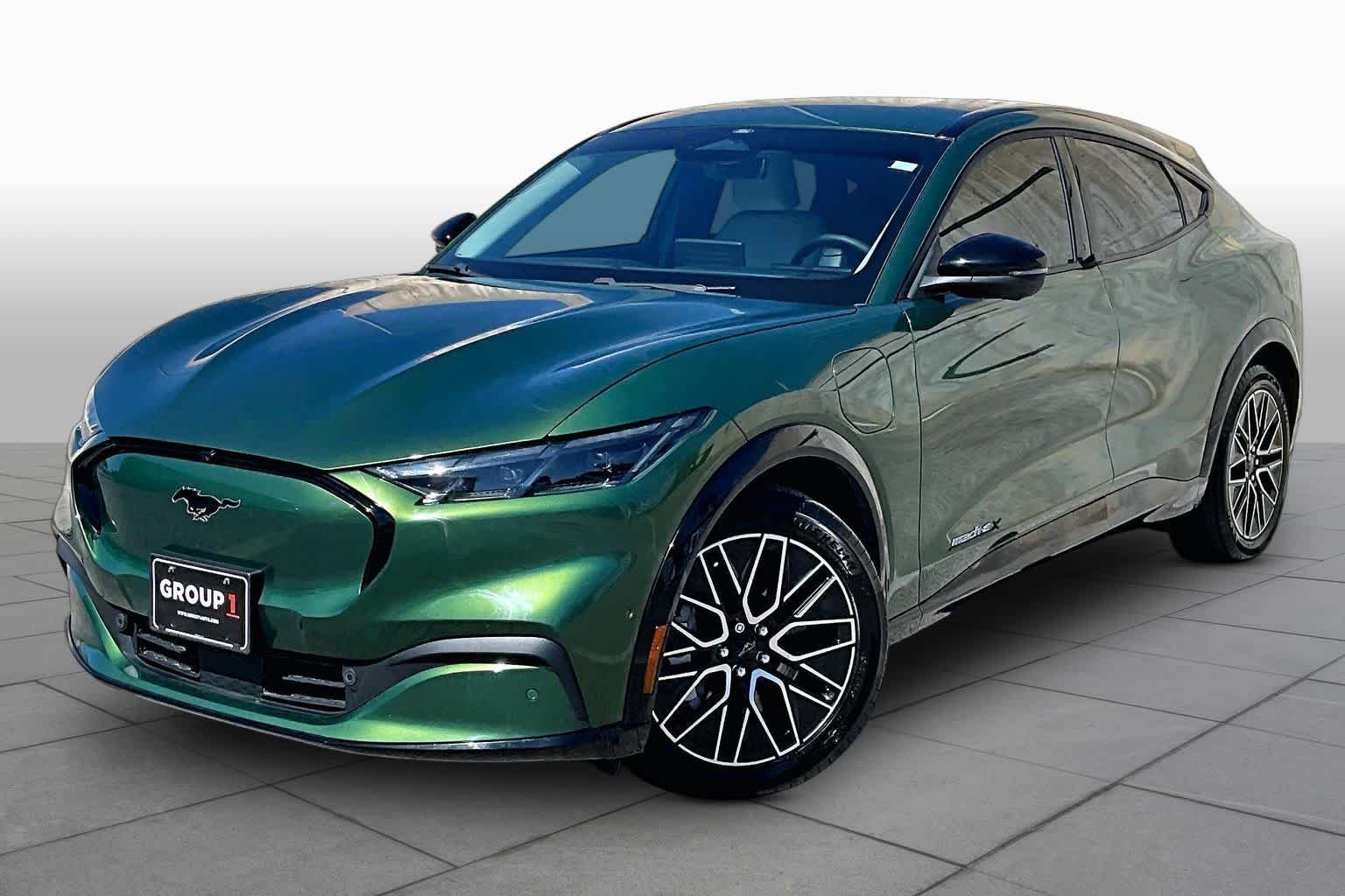 Used 2024 Eruption Green Ford Premium image 34