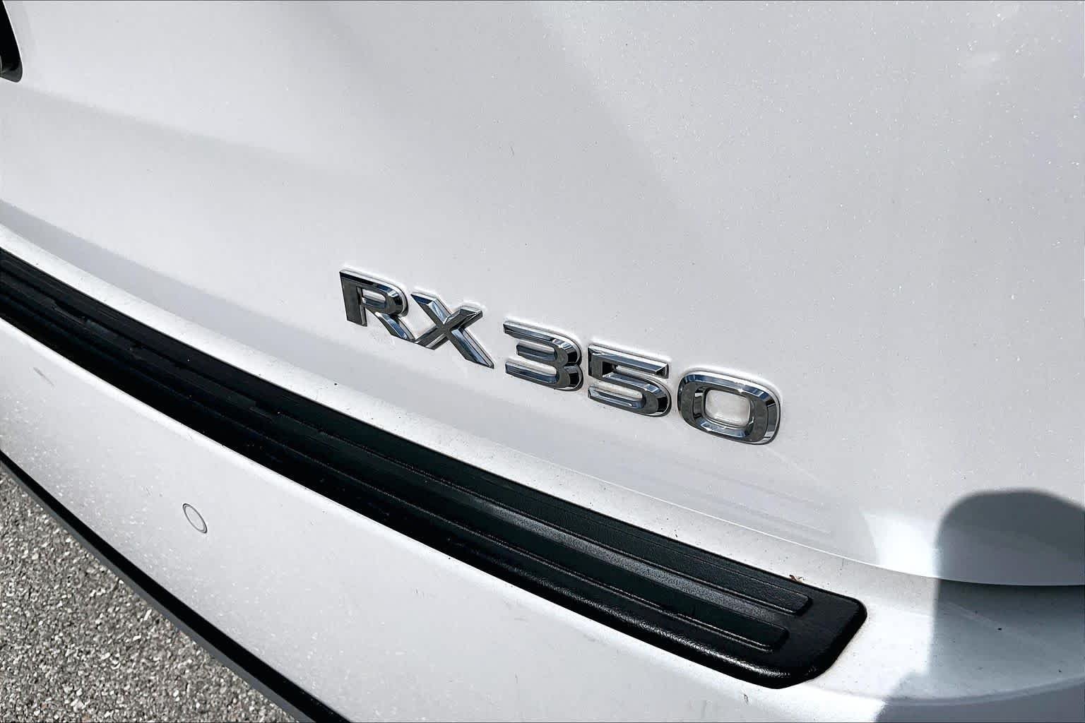 Used 2021 Eminent White Pearl Lexus  image 10
