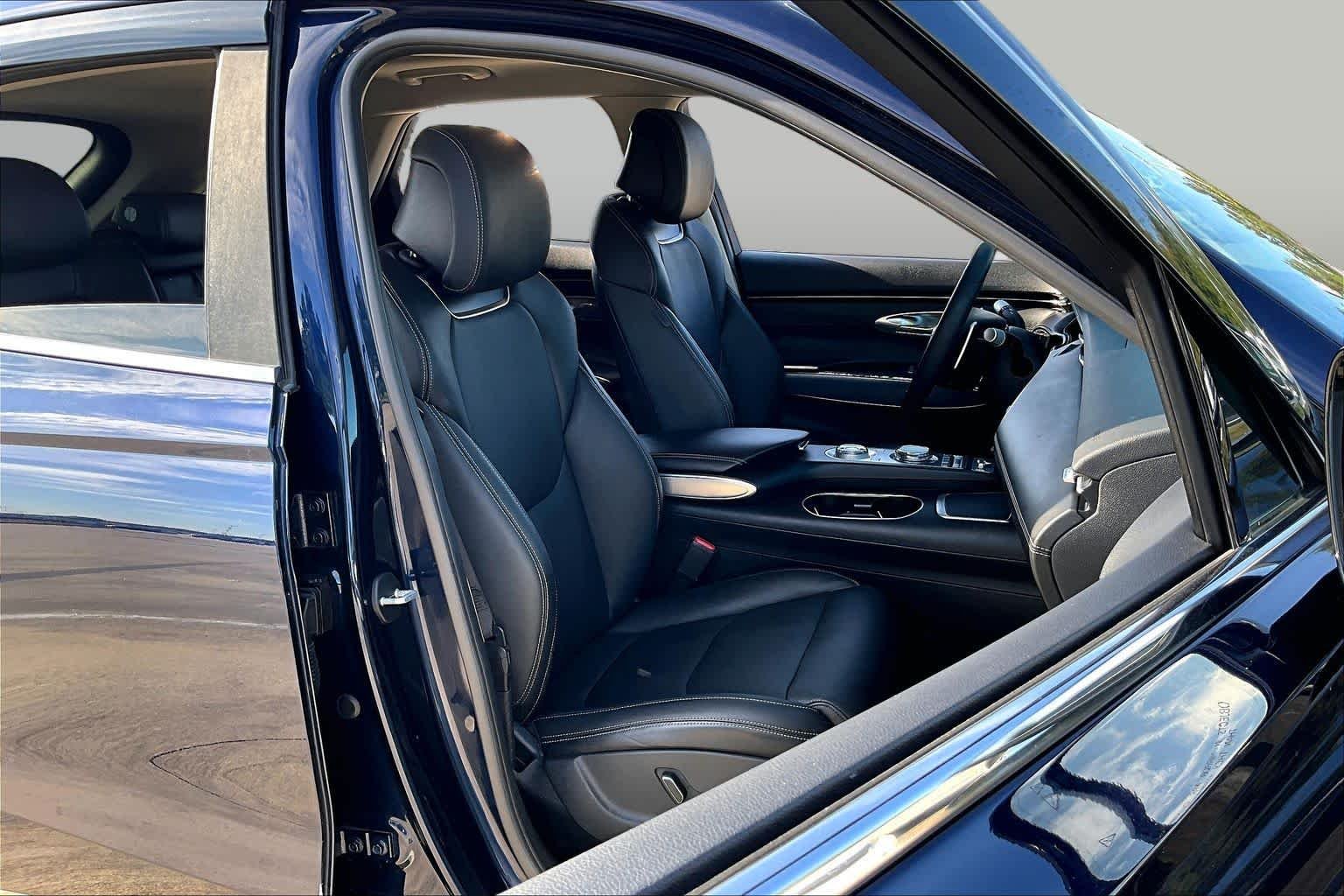 Used 2022 Adriatic Blue Genesis 2.5T image 9