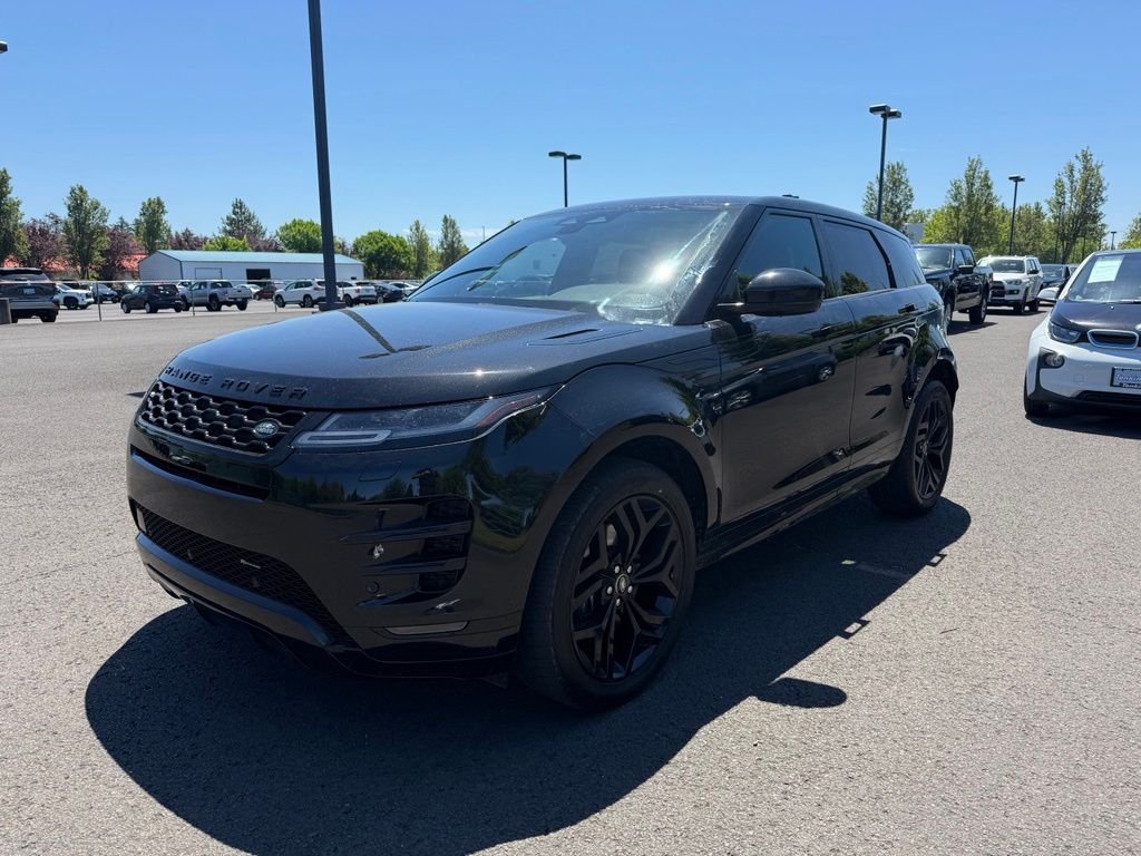 Used 2023 Santorini Black Metallic Land Rover R-Dynamic SE image 3