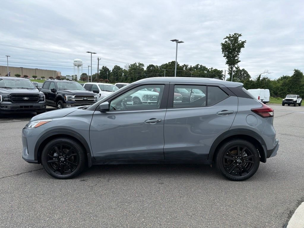 Used 2024 Boulder Gray Metallic Nissan SV image 7
