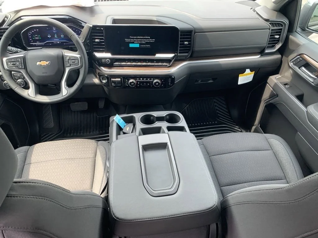 2025 Chevrolet Silverado 1500 LT - Photo 15