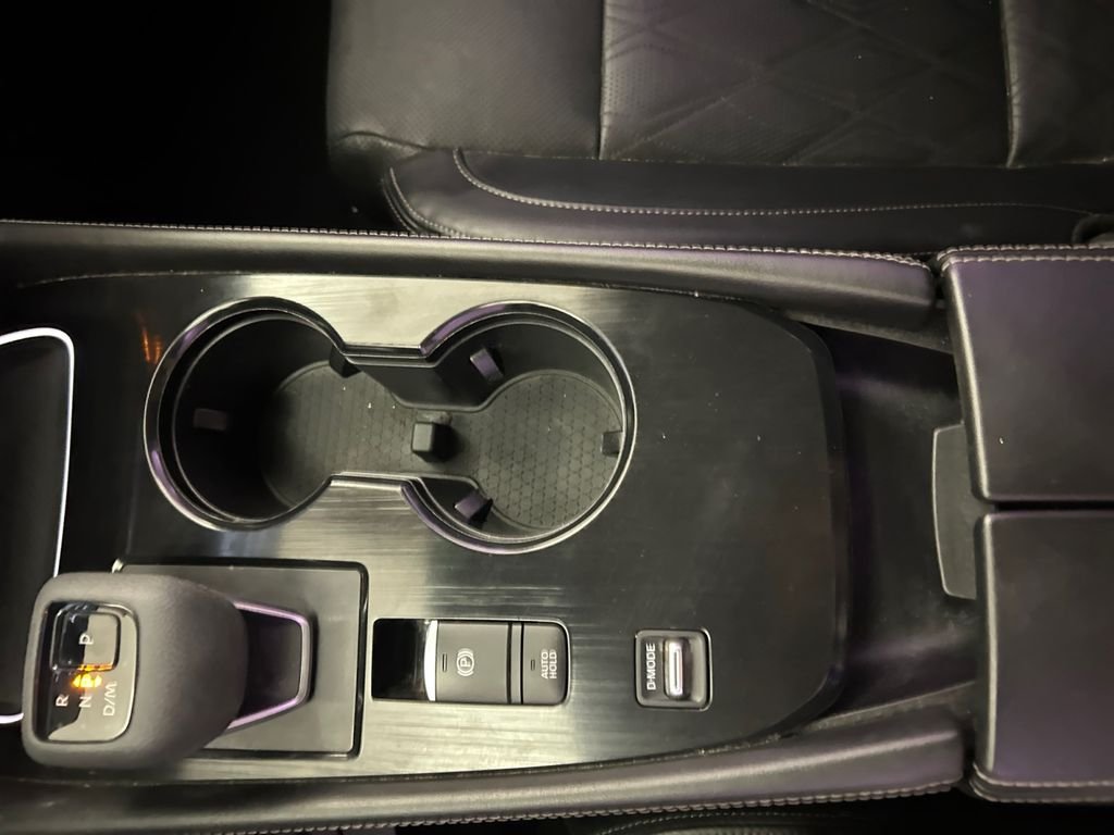 Used 2022 Gray Nissan Platinum image 23
