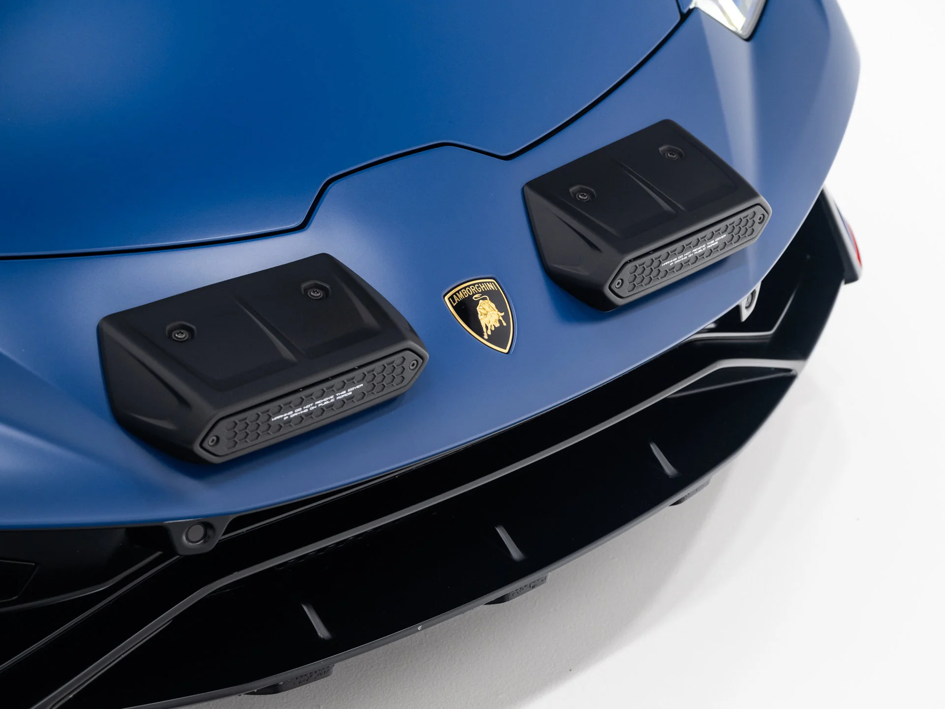 Used 2023 Blu Grifo Matte Lamborghini  image 16