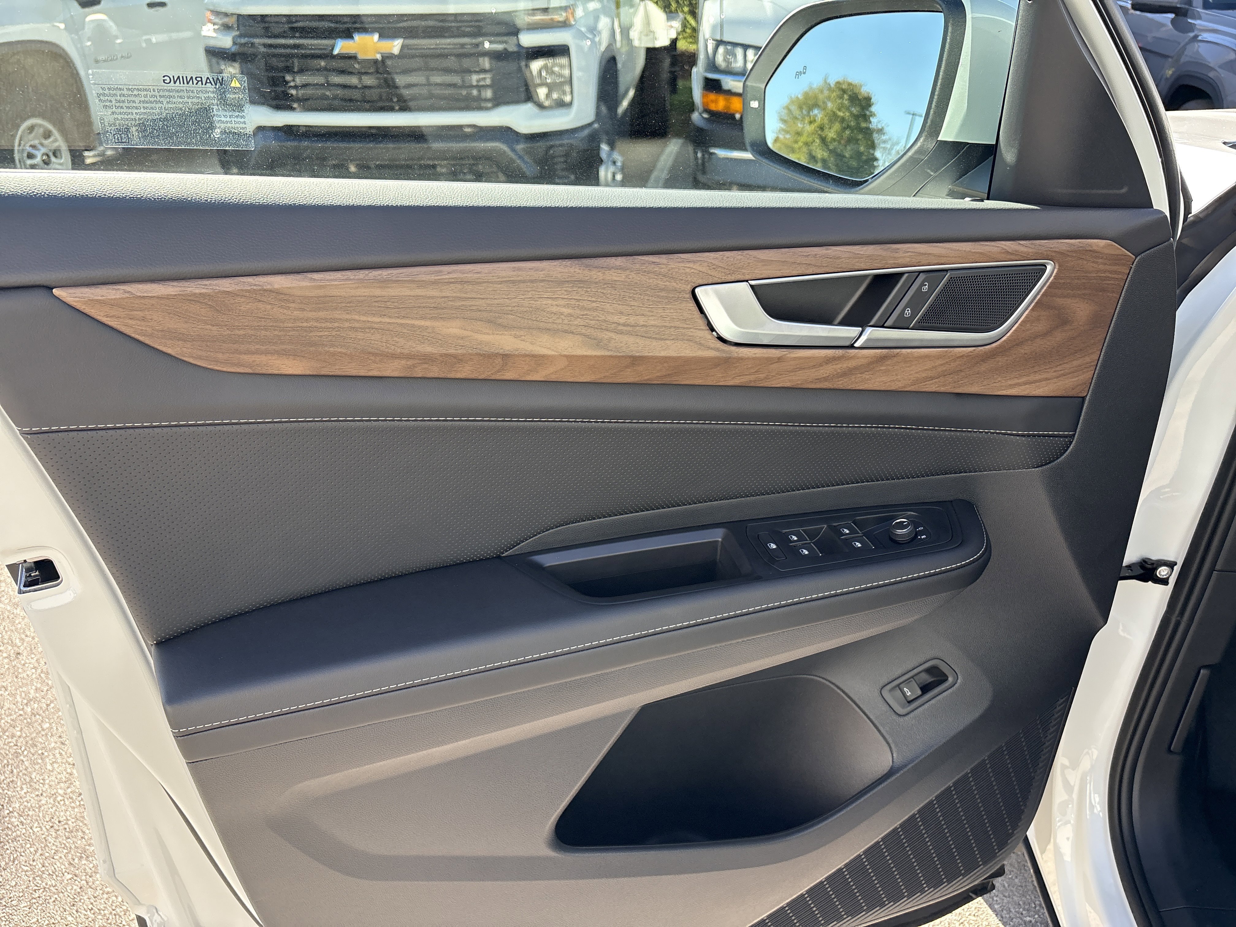 2026 Volkswagen Atlas SE w/Tech - Photo 10