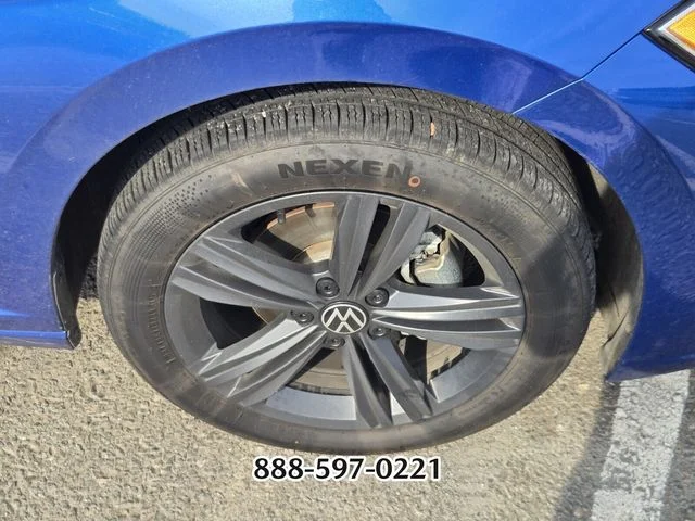 Certified Used 2024 Rising Blue Metallic Volkswagen 1.5T SE image 11