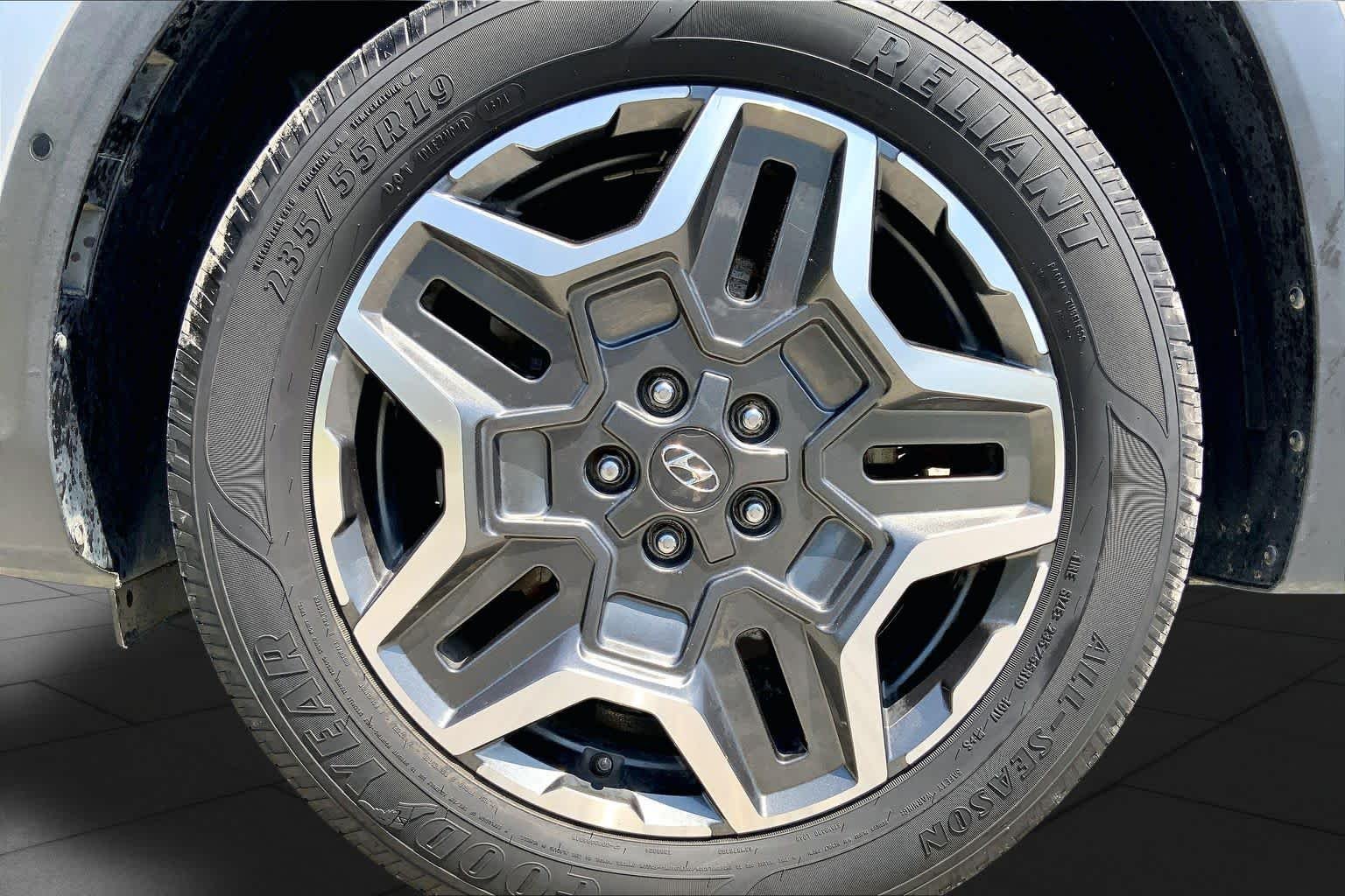Used 2022 Shimmering Silver Hyundai Limited image 11