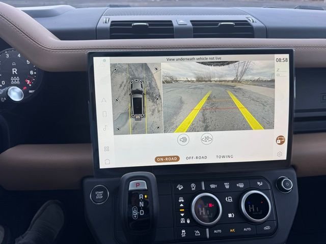 New 2026 Woolstone Green Land Rover X-Dynamic SE image 19